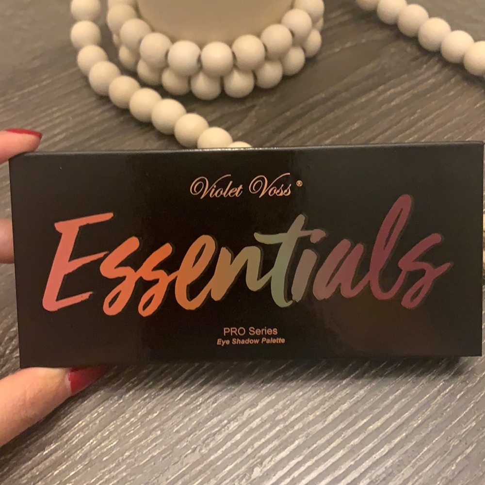 Violet Voss Essentials Eye Shadow Palette